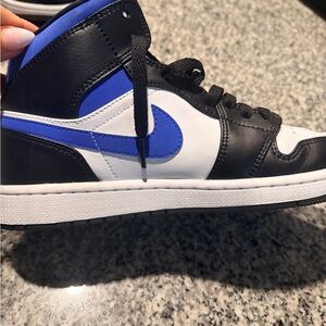 Nike Black and Blue Athletic Shoes
